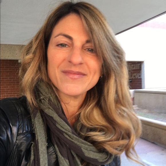 Meet your Posher, Mari - Picture 1 of 1